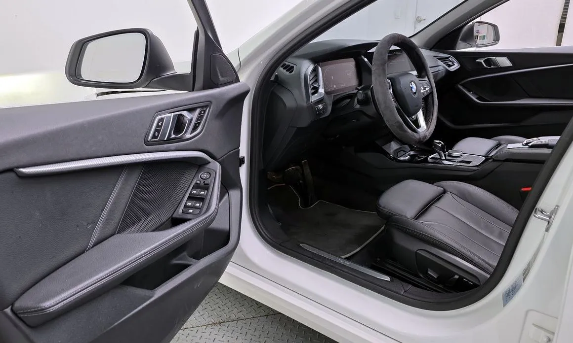BMW 1-Series 2022 из KR, фото 8