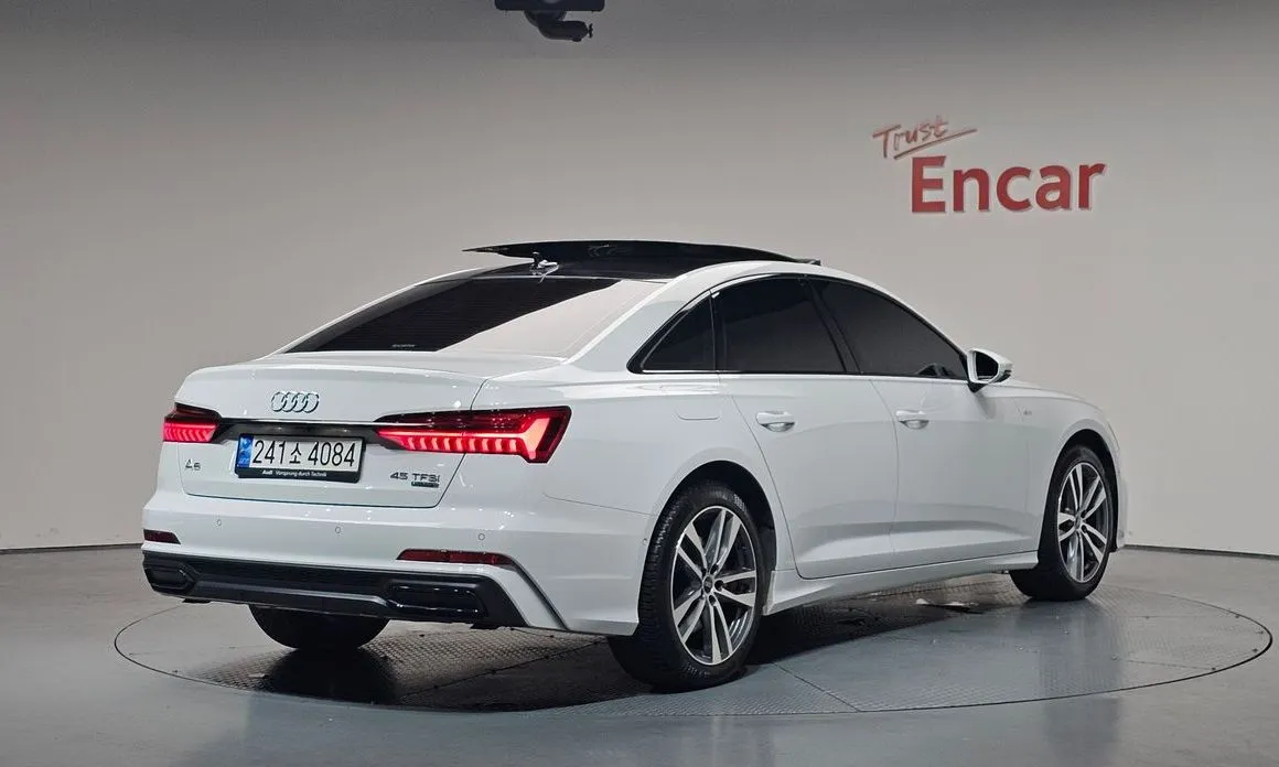 Audi A6 — фото 8