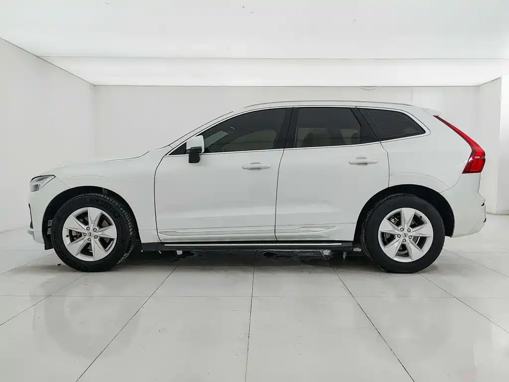 Volvo XC60 2021 из CN, фото 8