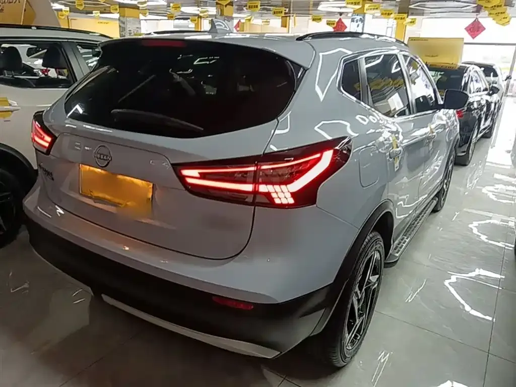 Nissan Qashqai — фото 9