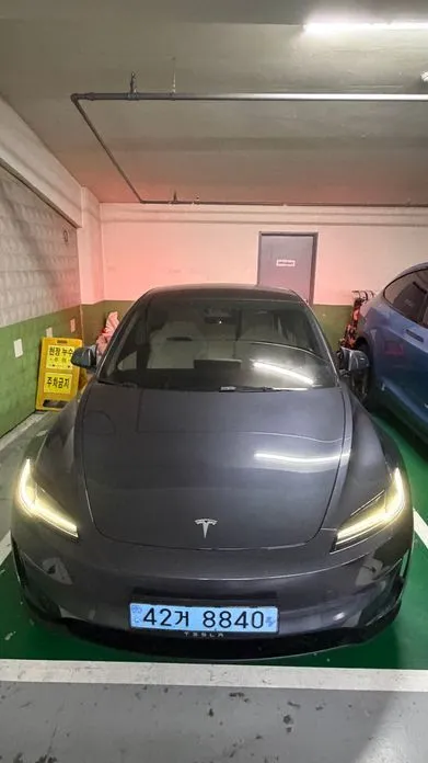 Tesla Model 3 — фото 1
