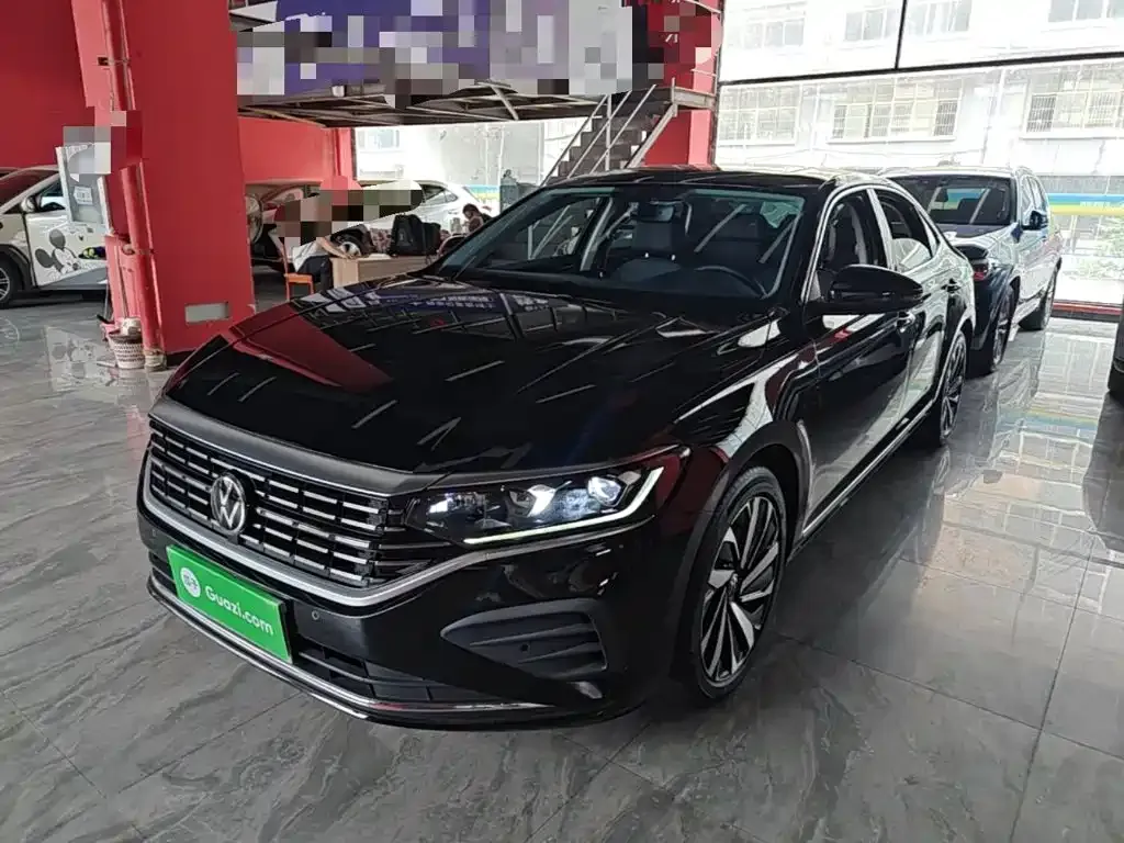 Volkswagen Passat — фото 1