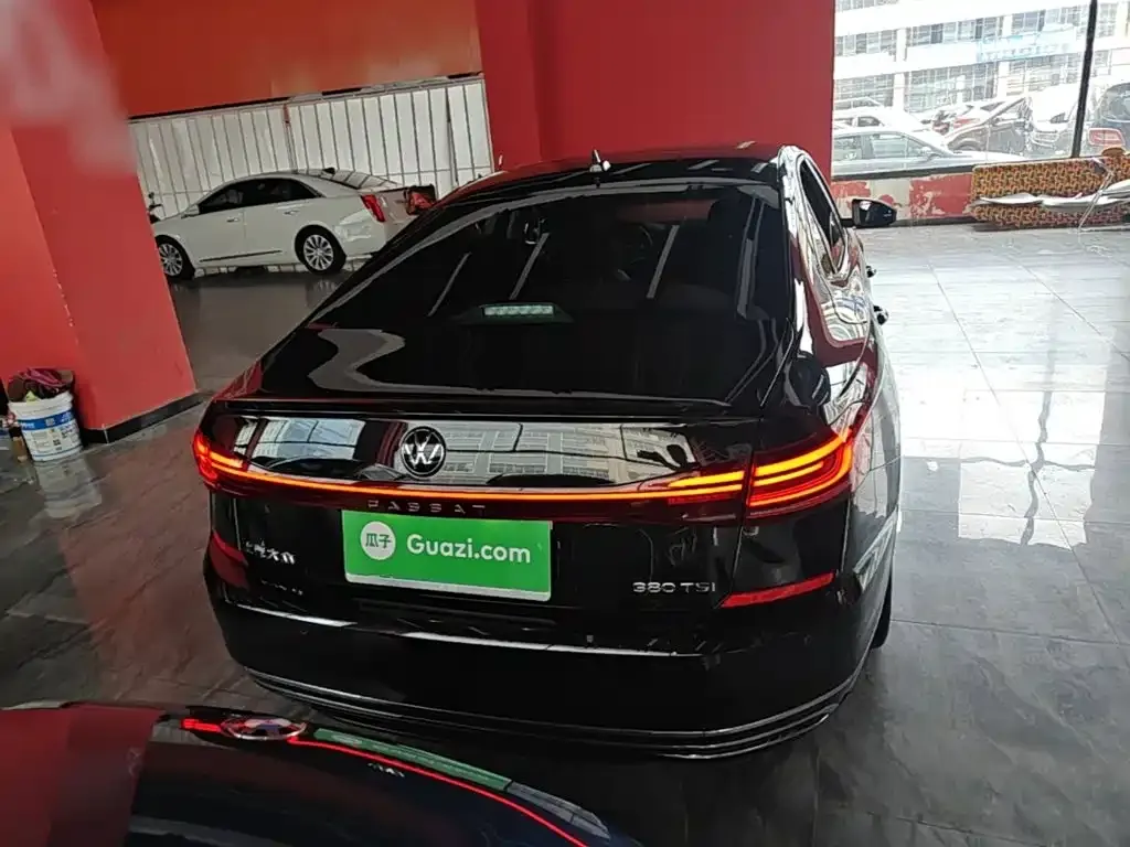 Volkswagen Passat — фото 8
