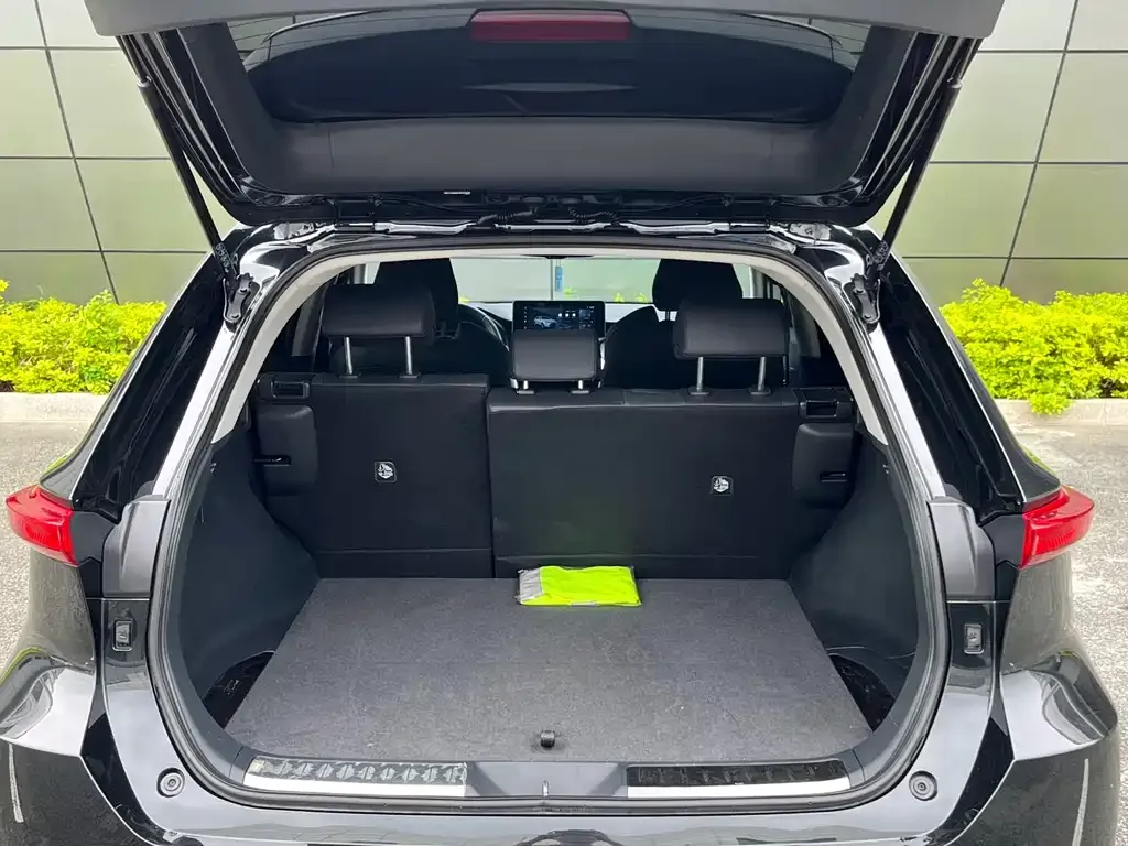Toyota Harrier — фото 4