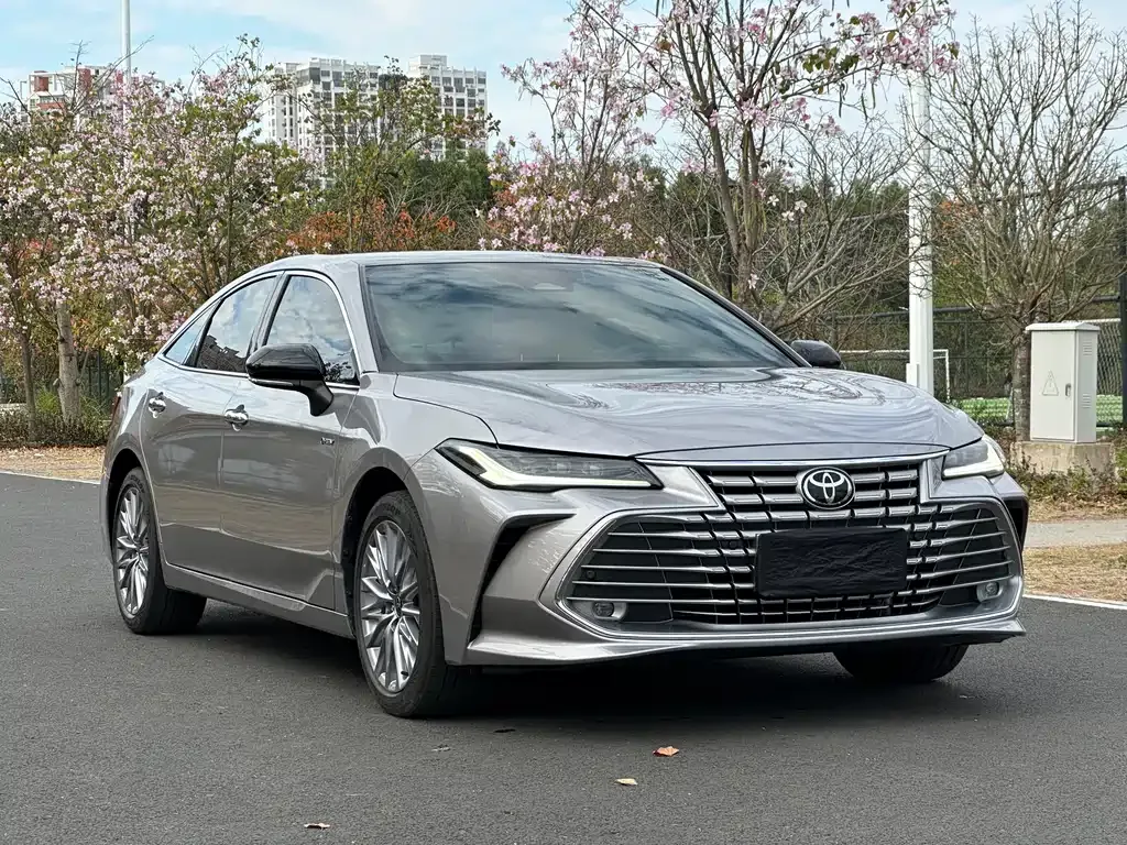 Toyota Avalon — фото 4