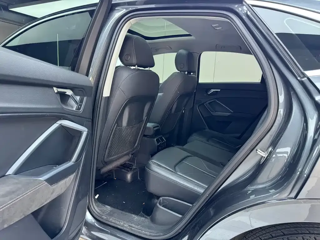 Audi Q3 Sportback 2022 из CN, фото 5