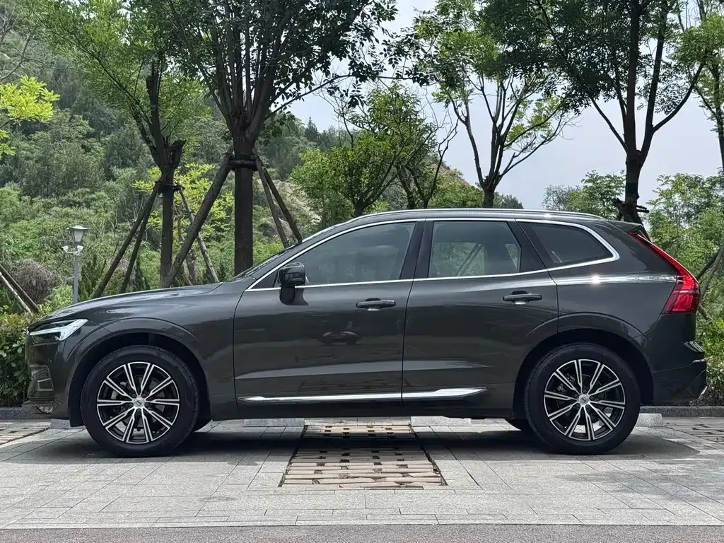 Volvo XC60 2021 из CN, фото 8