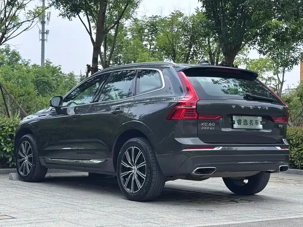 Volvo XC60 2021 из CN, фото 3