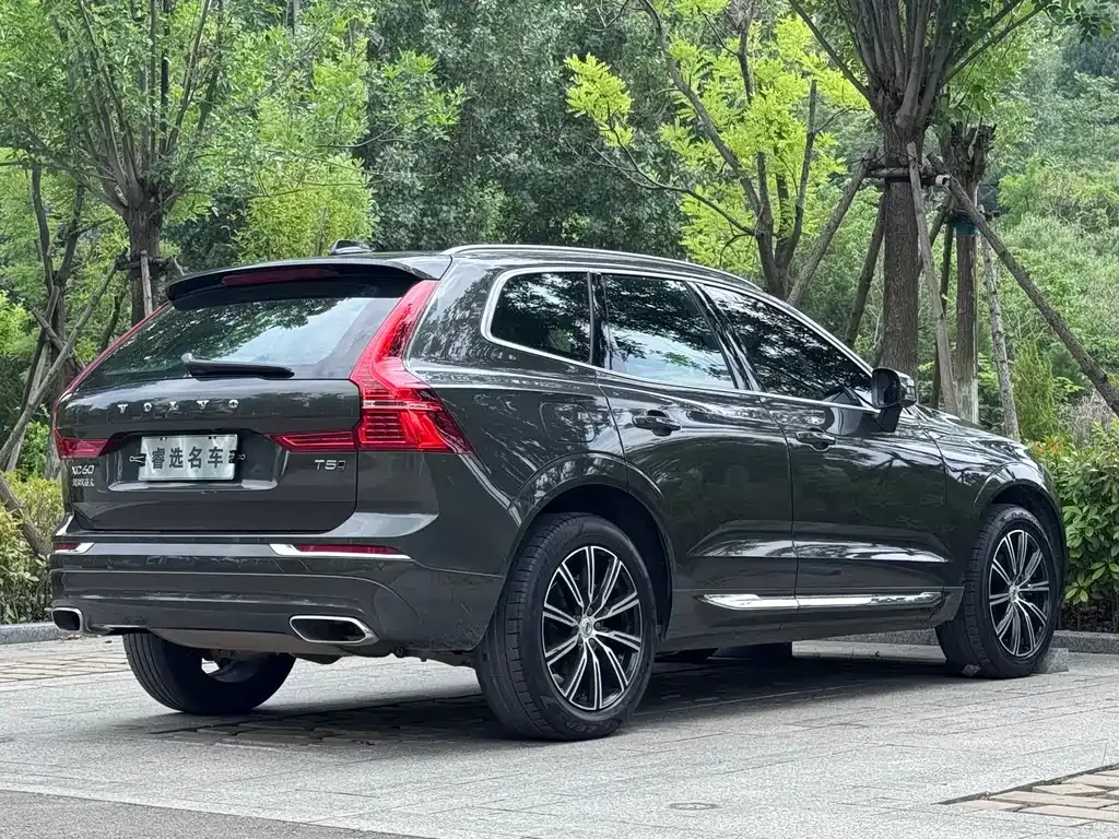 Volvo XC60 2021 из CN, фото 9