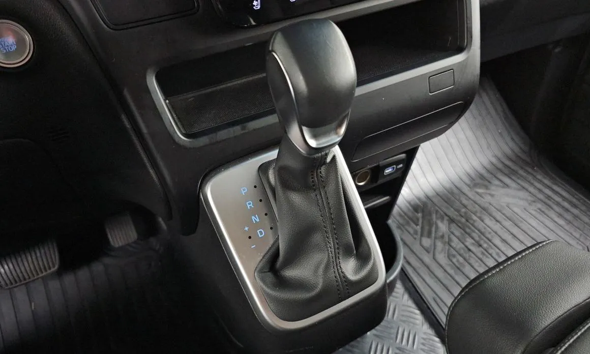 Hyundai Staria — фото 9