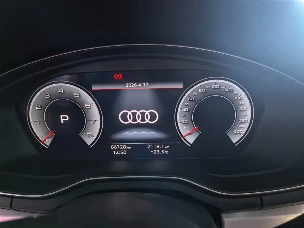 Audi A4L 2024 из CN, фото 3