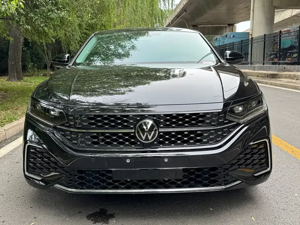 Volkswagen Passat — фото 7