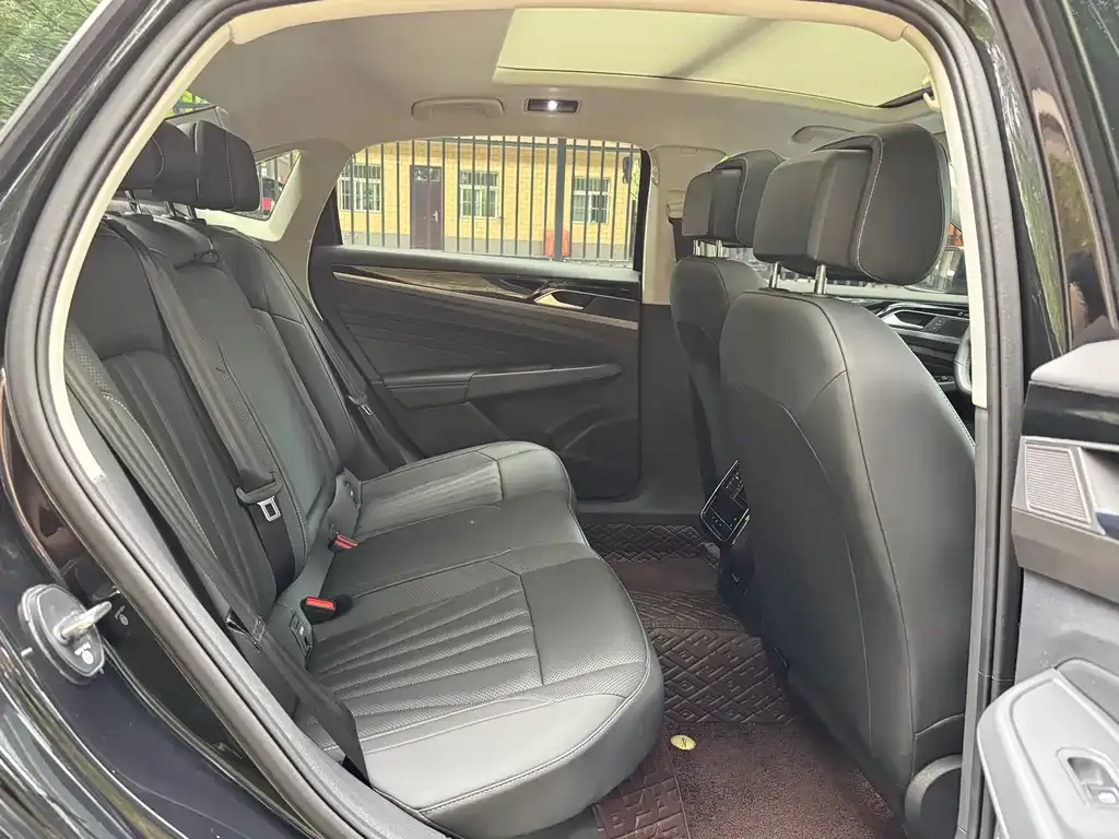 Volkswagen Passat — фото 3