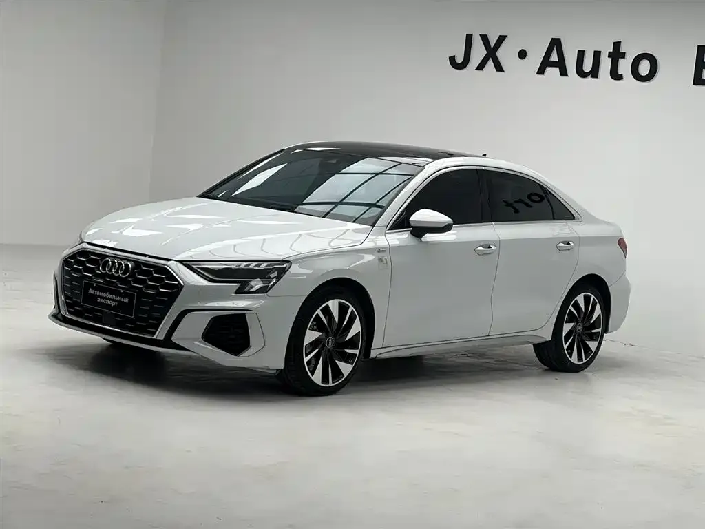 Audi A3 — фото 1
