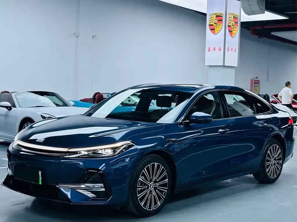 Geely 银河A7 EM — фото 1