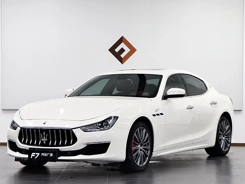Maserati Ghibli — фото 1