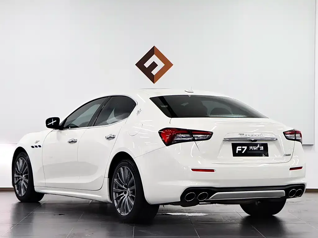 Maserati Ghibli — фото 6