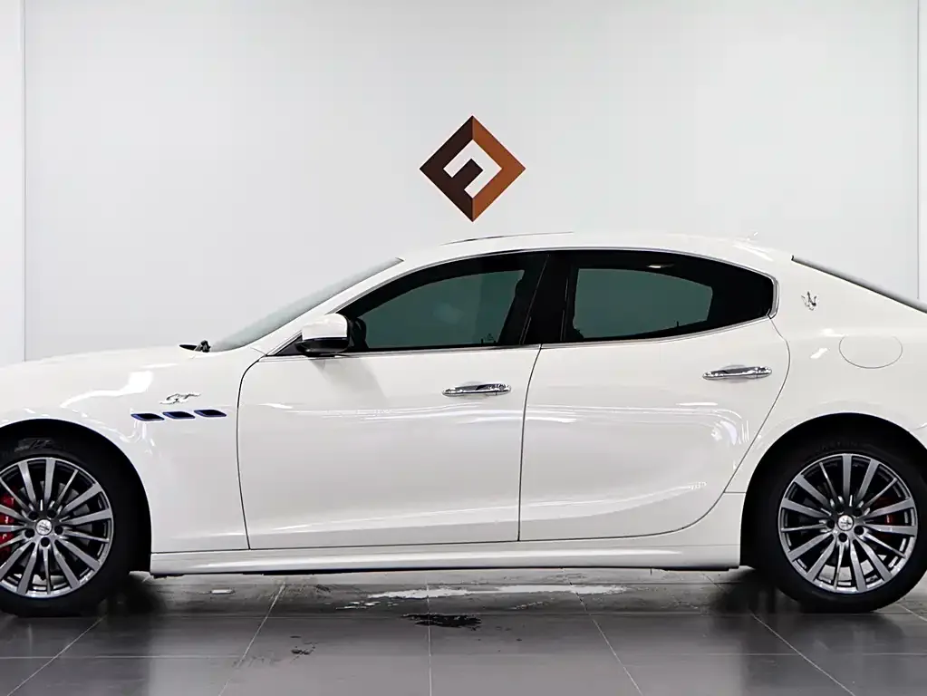 Maserati Ghibli — фото 5