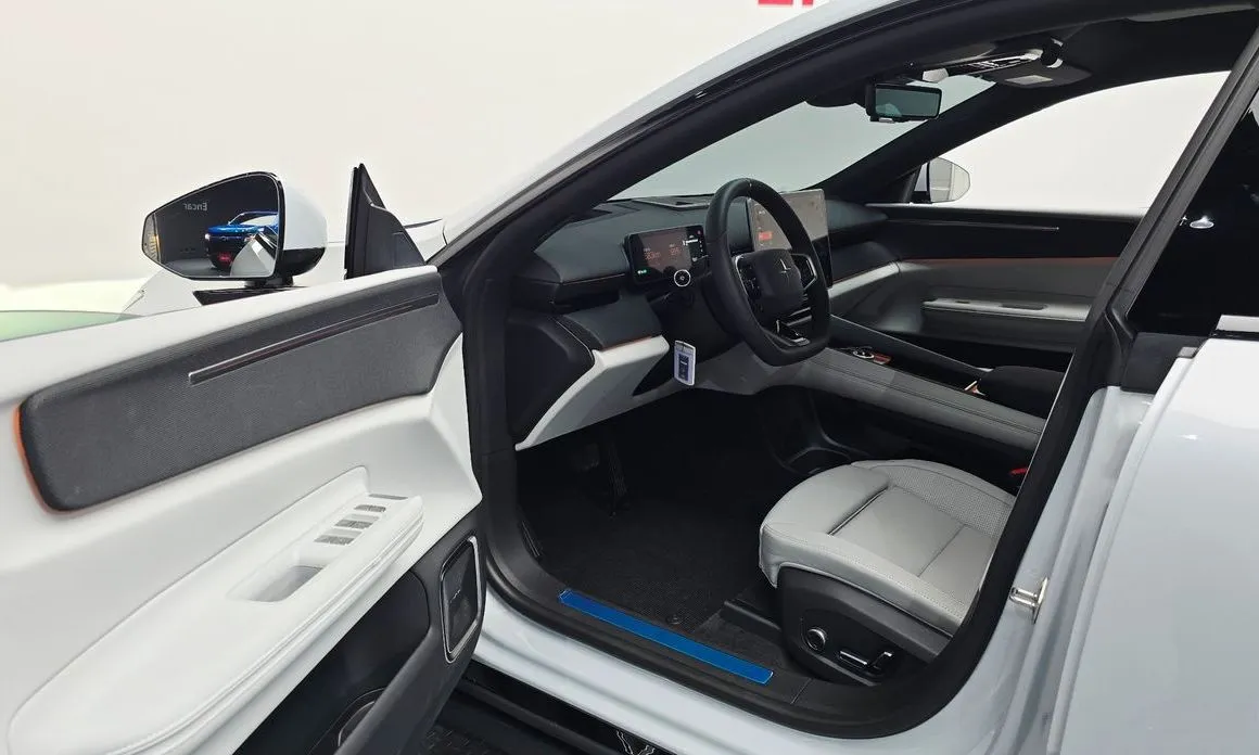 Polestar Polestar 4 — фото 4