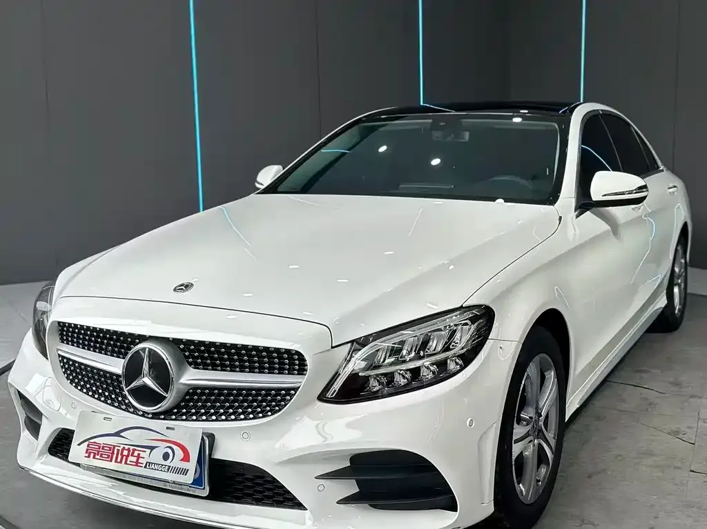 Mercedes-Benz C-Class — фото 1