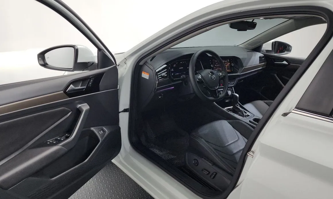 Volkswagen Jetta 2021 из KR, фото 2