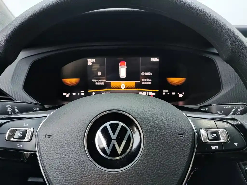Volkswagen Tharu — фото 5