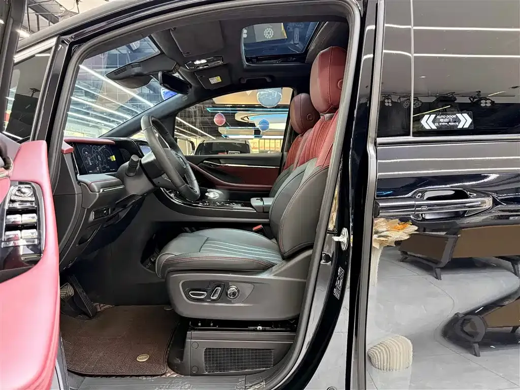 GAC Motor Trumpchi M8 — фото 10