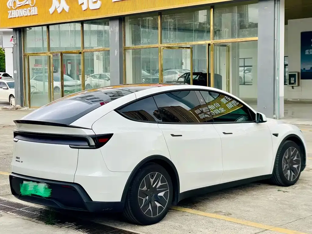 Tesla Model Y L 2025 из CN, фото 4