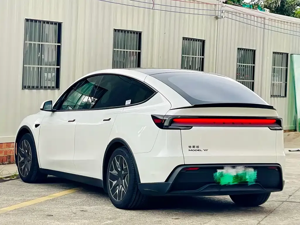 Tesla Model Y L 2025 из CN, фото 9