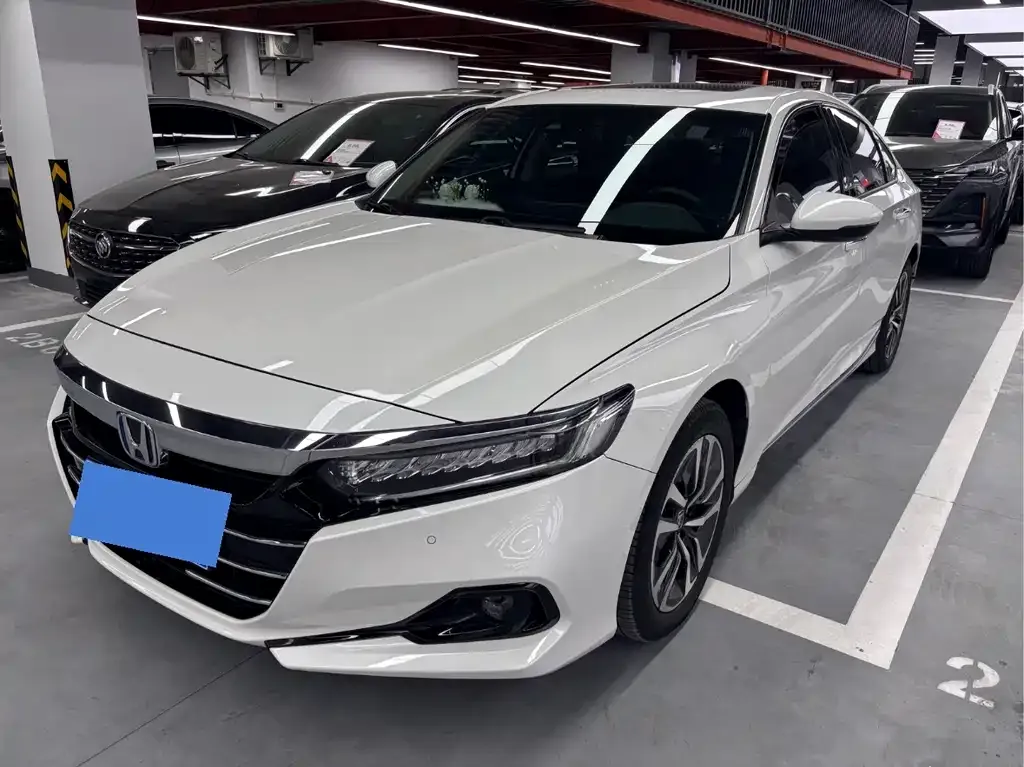 Honda Accord — фото 1