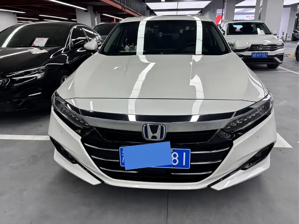 Honda Accord — фото 10
