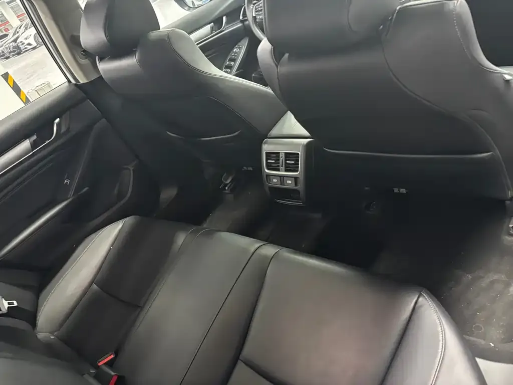 Honda Accord — фото 3