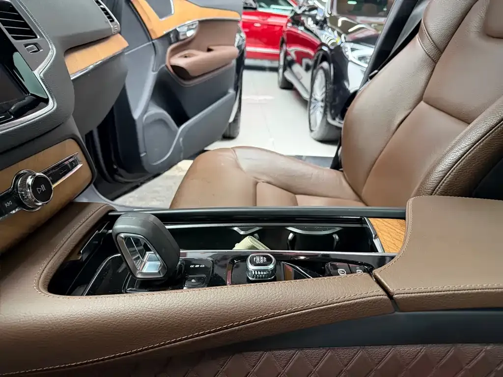 Volvo XC90 2022 из CN, фото 3