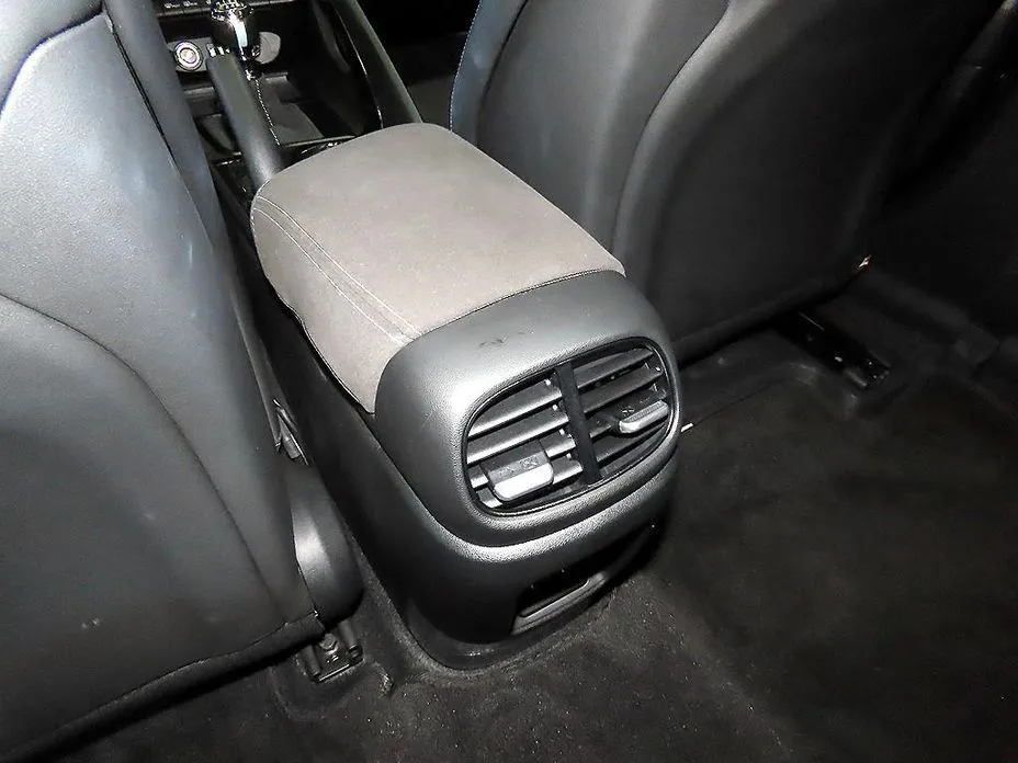 Hyundai AVANTE 2023 из KR, фото 5