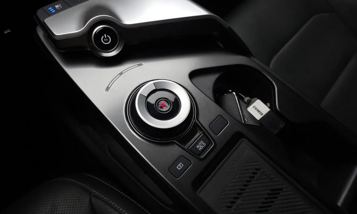 Kia EV6 — фото 9