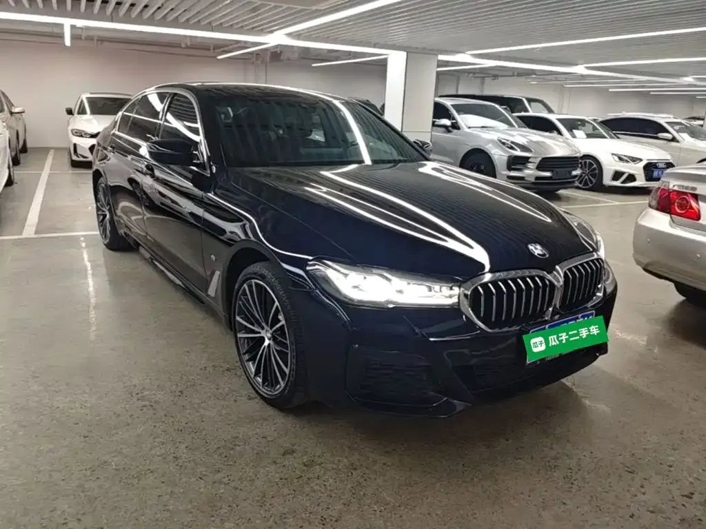 BMW 5 Series — фото 10