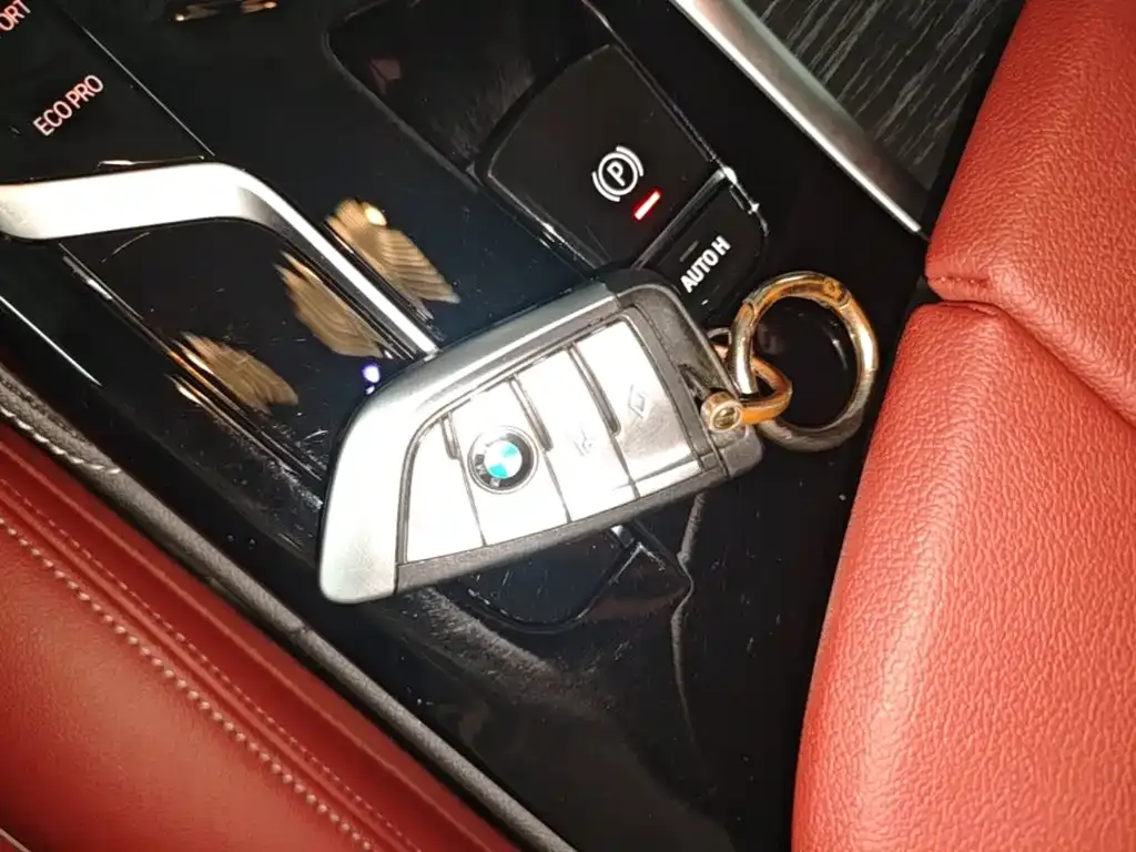 BMW 5 Series — фото 9