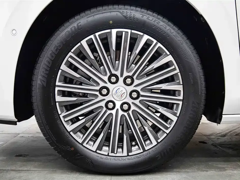 Buick GL8 Hybrid — фото 7