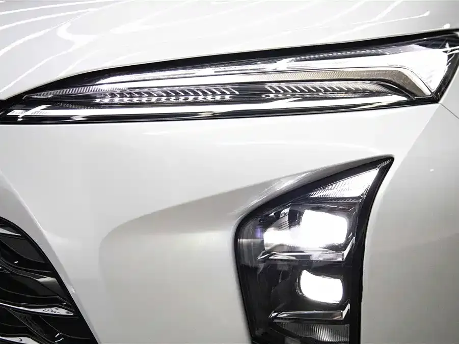 Buick GL8 Hybrid — фото 3