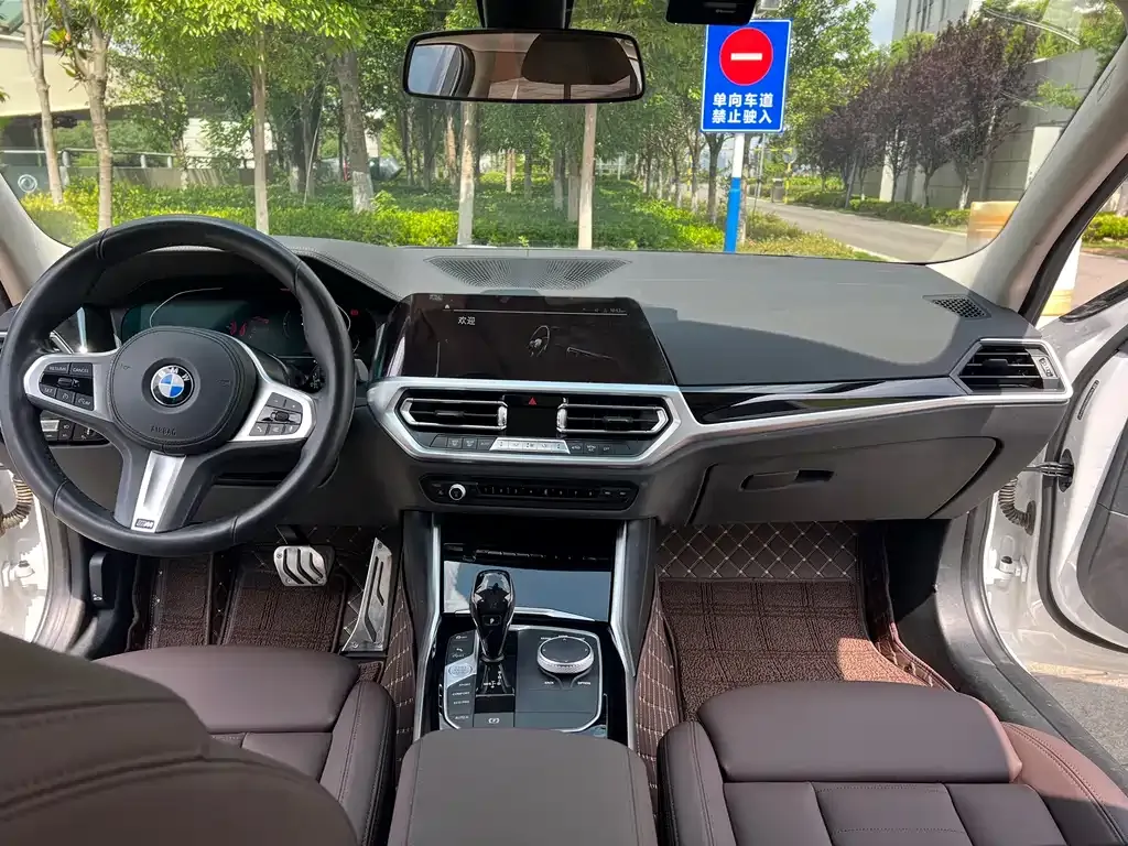 BMW 3 Series 2021 из CN, фото 4