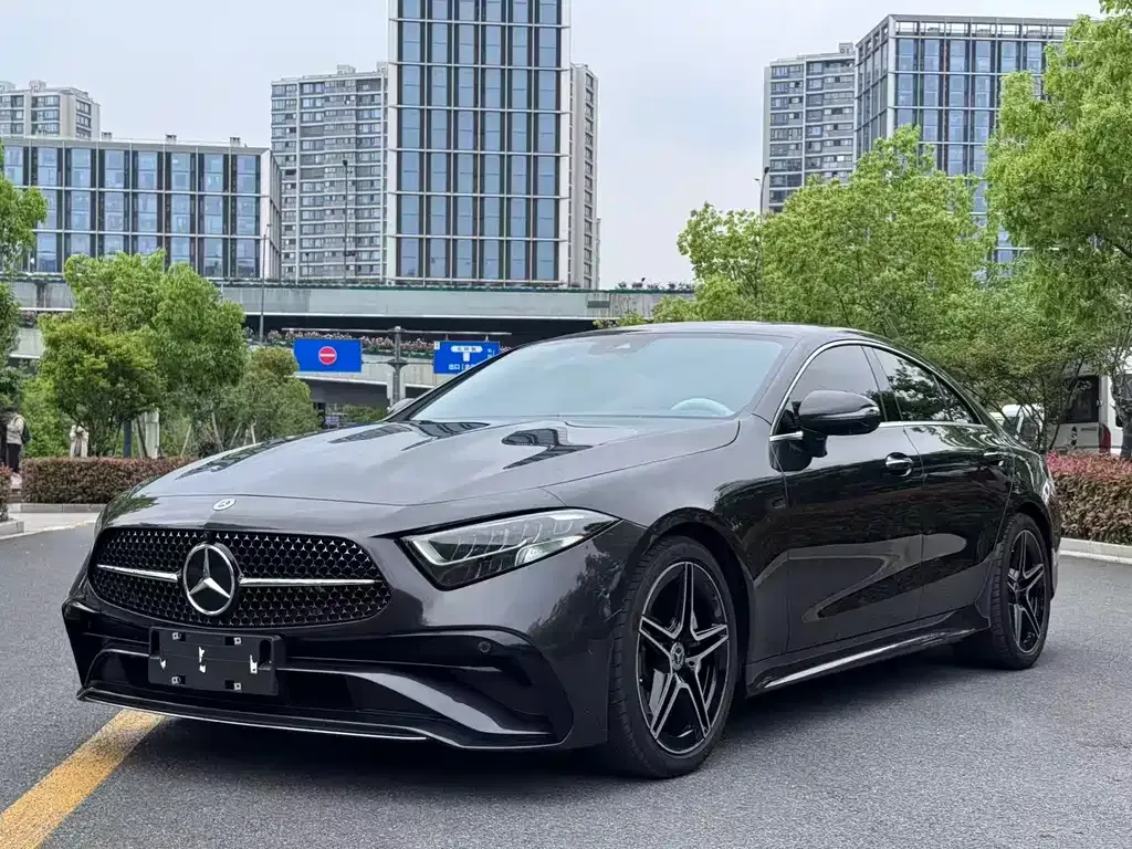Mercedes-Benz CLS — фото 1