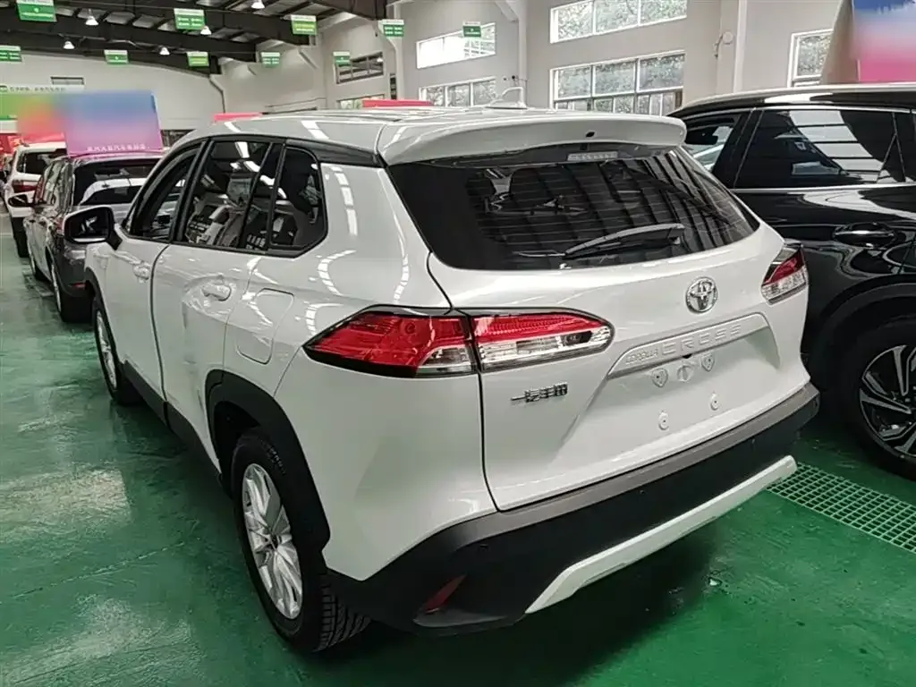 Toyota Corolla Cross — фото 9