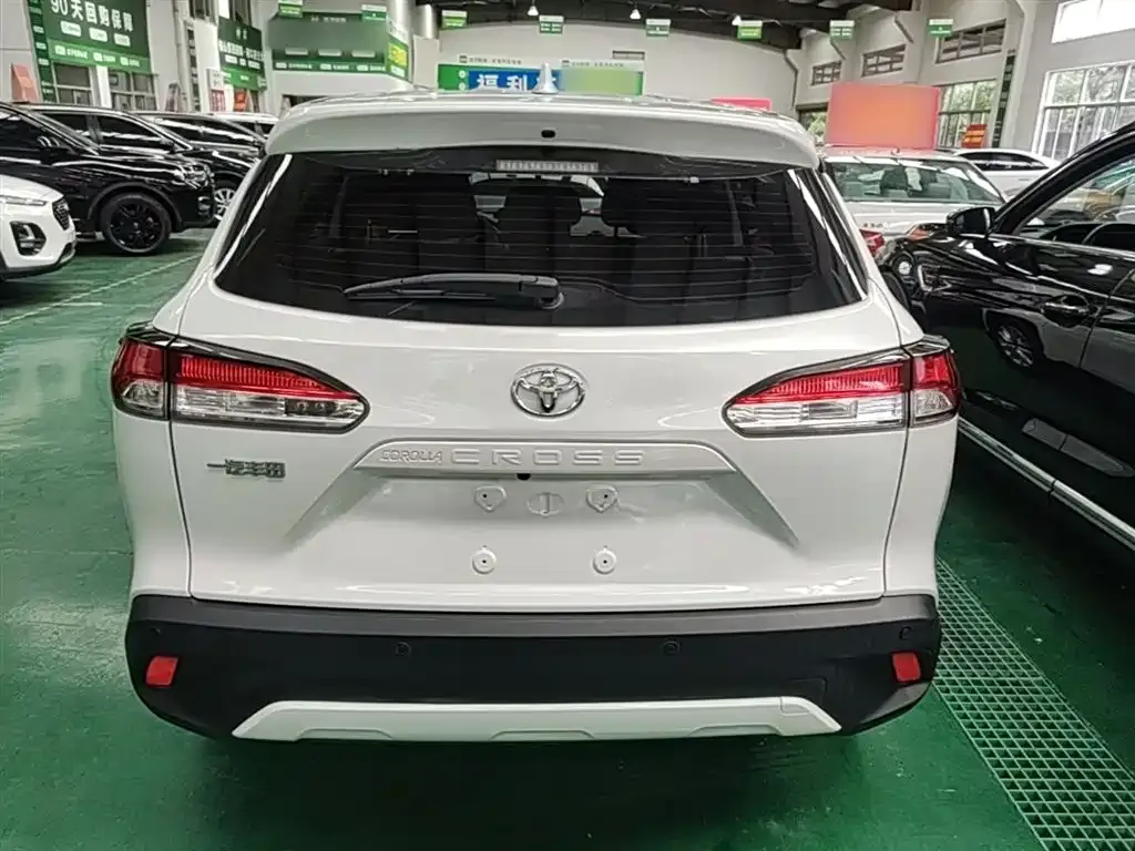Toyota Corolla Cross — фото 10
