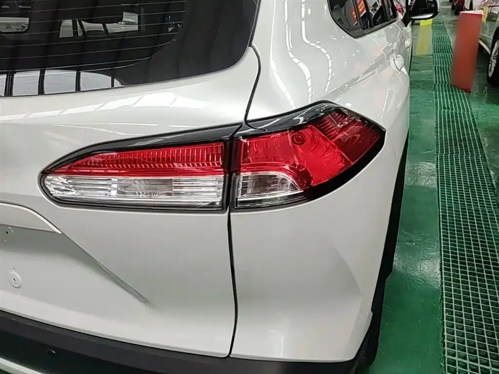 Toyota Corolla Cross — фото 6