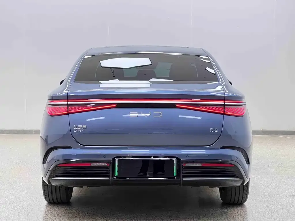 BYD Seal — фото 8