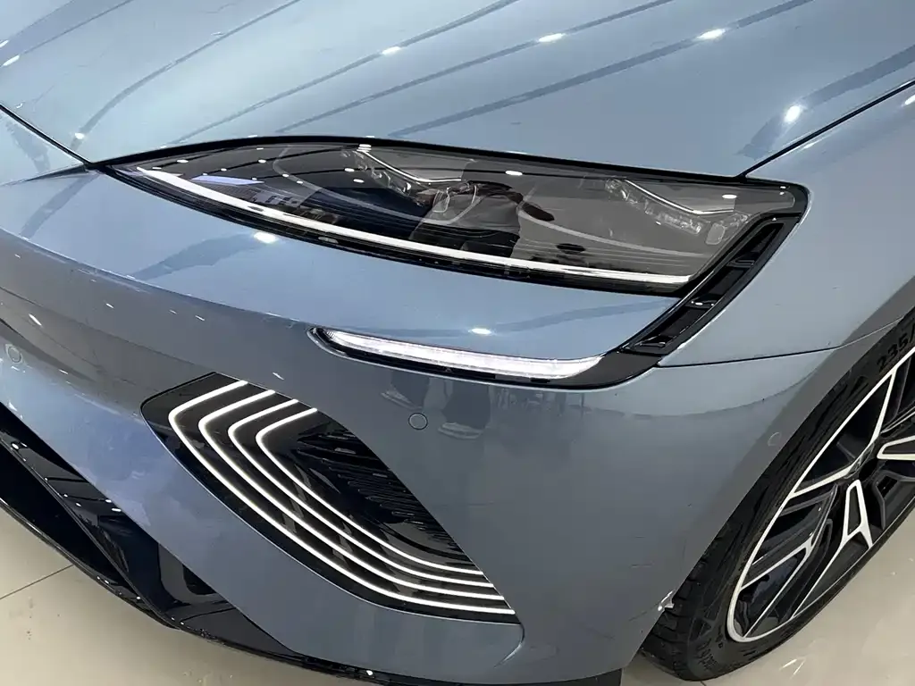 BYD Seal — фото 6