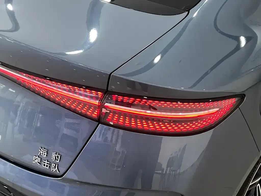 BYD Seal — фото 5