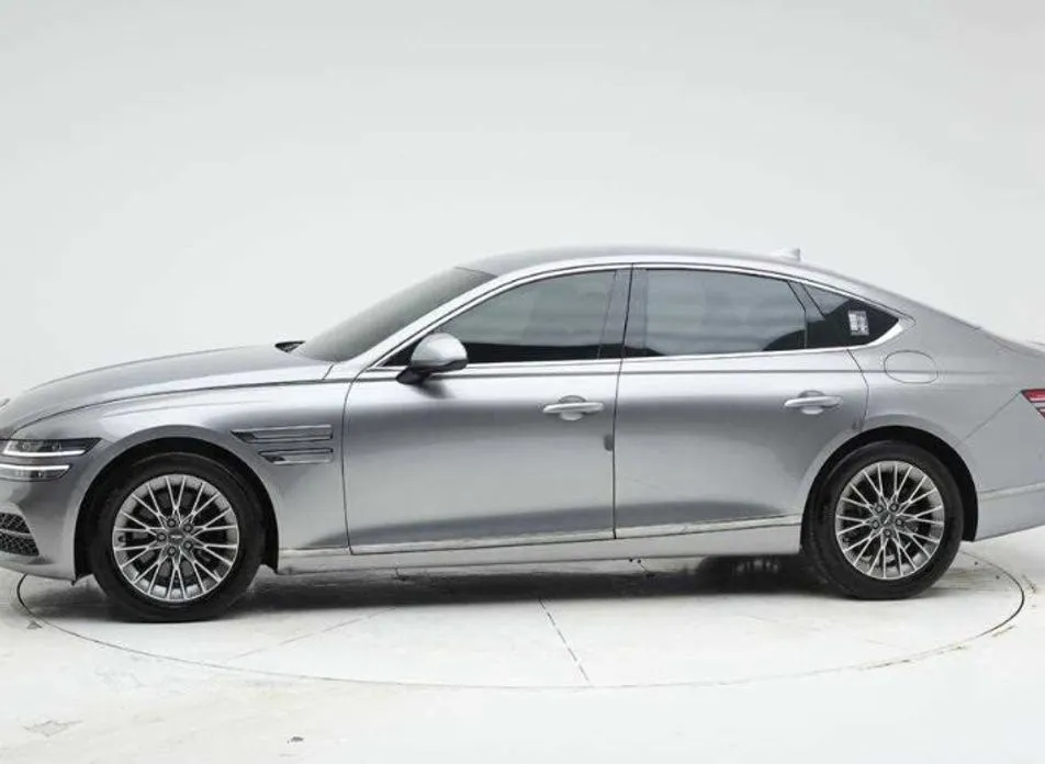 Genesis G80 — фото 10
