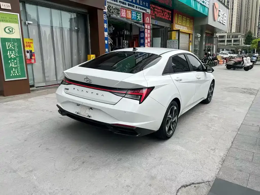Hyundai Elantra 2022 из CN, фото 9