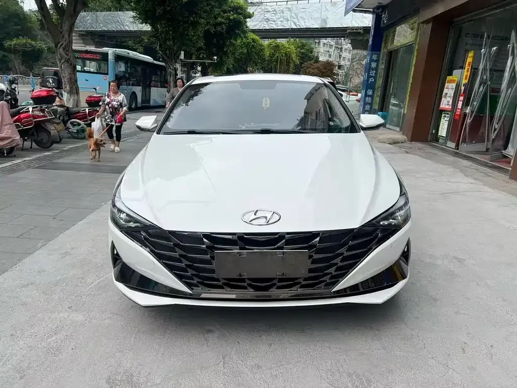 Hyundai Elantra 2022 из CN, фото 5